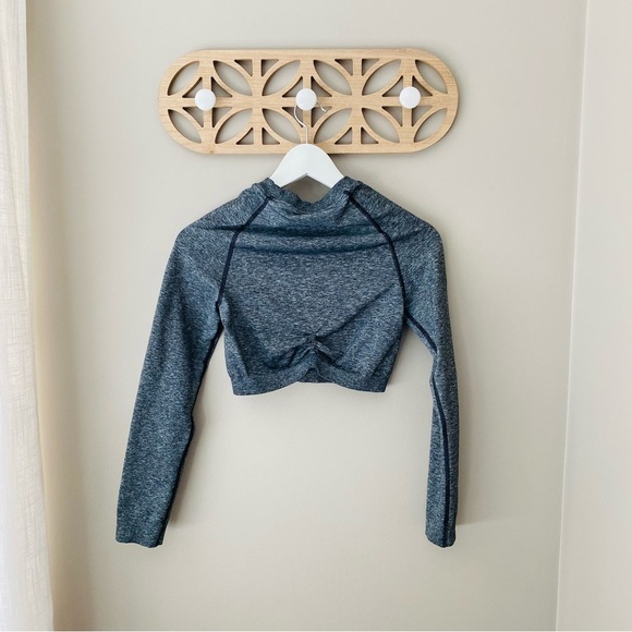 Gymshark Adapt Marl Seamless Long Sleeve Crop Top Gray - Picture 5 of 8